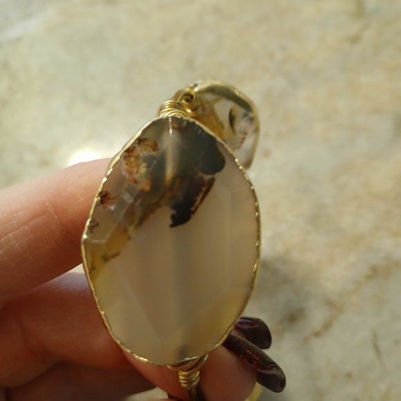 Bourbon & Boweties bangle bracelet - Picture 3 of 8